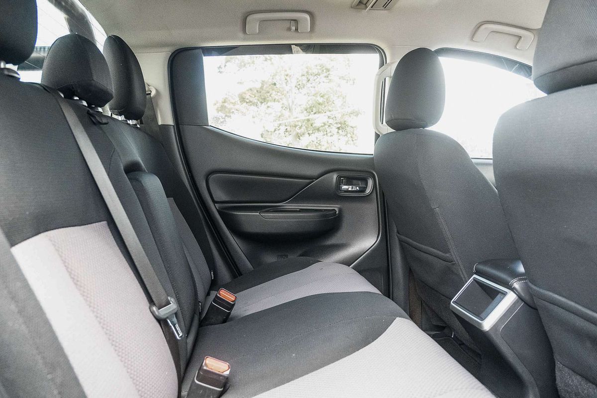 2020 Mitsubishi Triton GLX-R MR 4X4