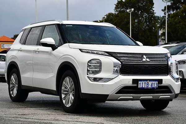 2024 Mitsubishi Outlander LS ZM