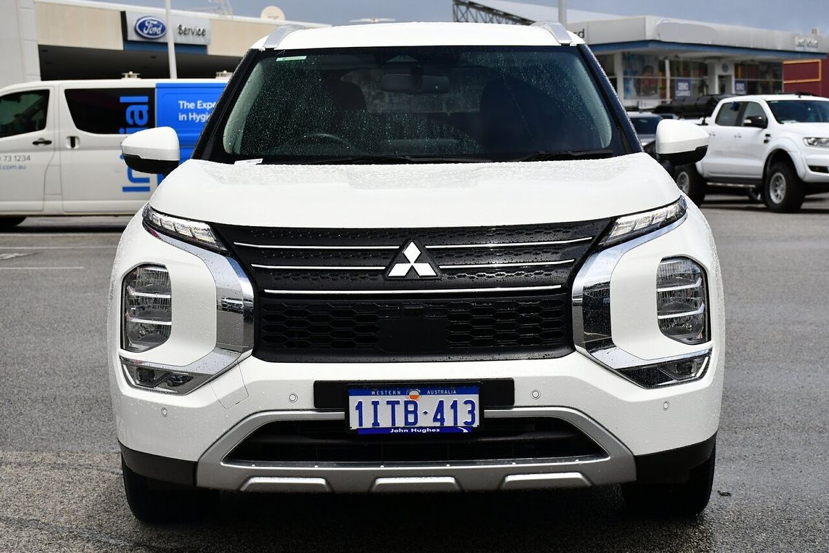 2024 Mitsubishi Outlander LS ZM