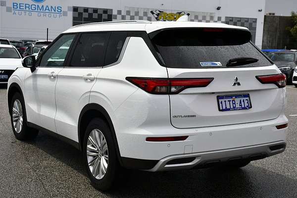 2024 Mitsubishi Outlander LS ZM