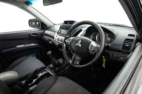 2014 Mitsubishi Triton GLX-R MN 4X4