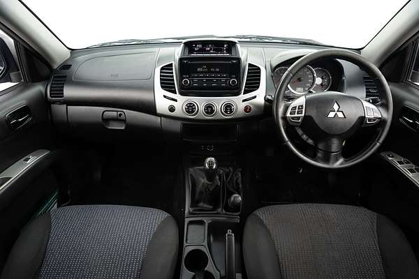 2014 Mitsubishi Triton GLX-R MN 4X4