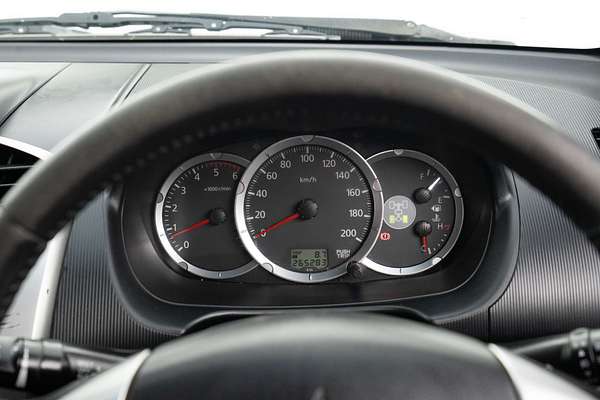 2014 Mitsubishi Triton GLX-R MN 4X4