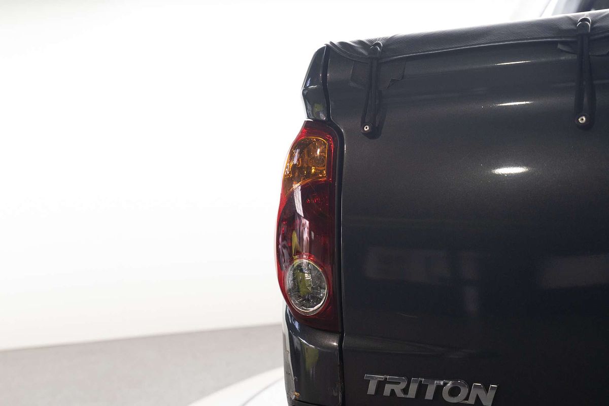 2014 Mitsubishi Triton GLX-R MN 4X4