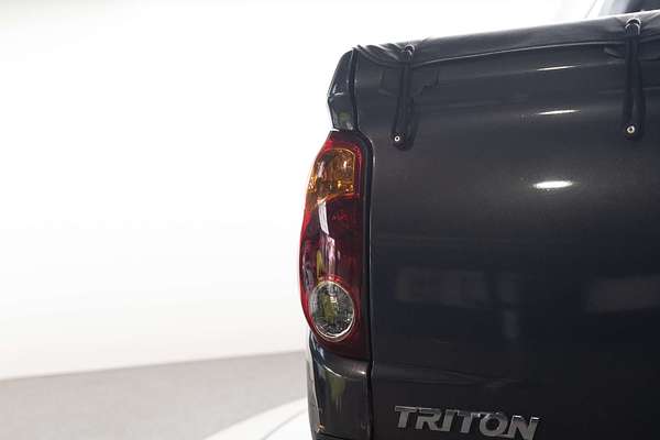 2014 Mitsubishi Triton GLX-R MN 4X4