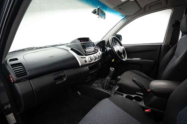 2014 Mitsubishi Triton GLX-R MN 4X4