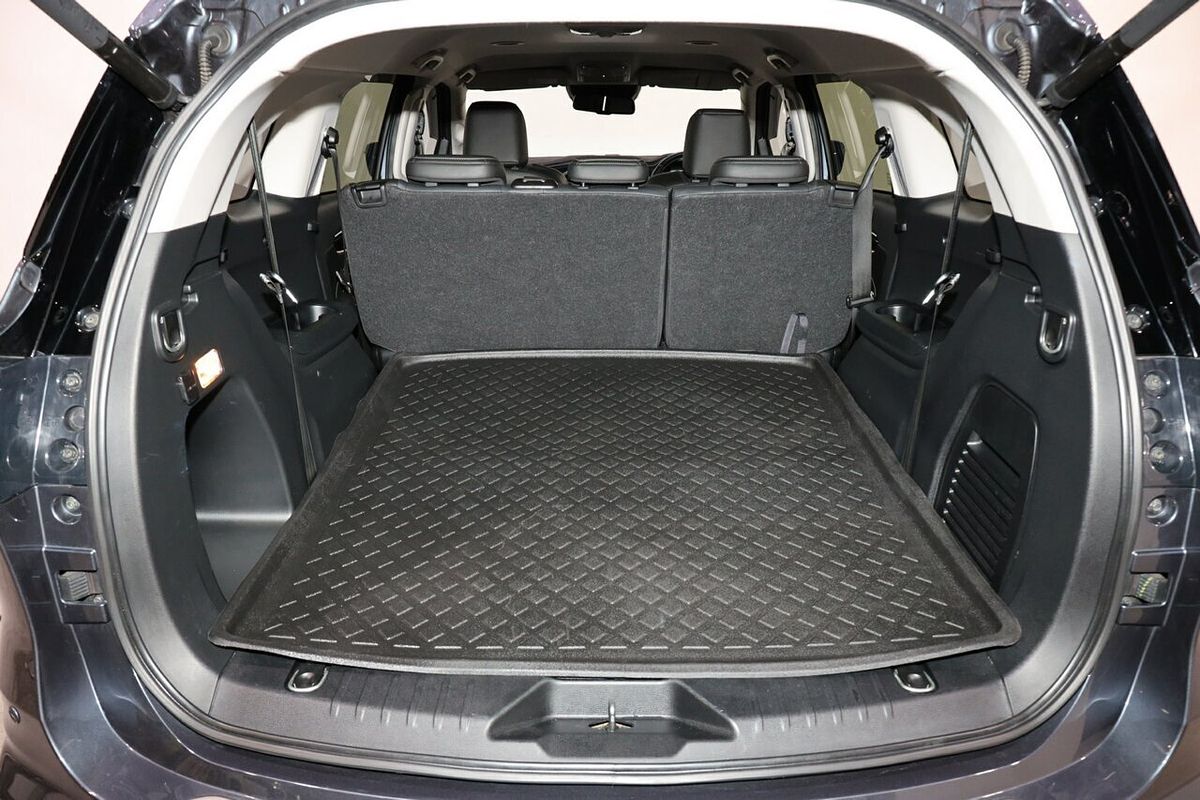 2023 Isuzu MU-X LS-T
