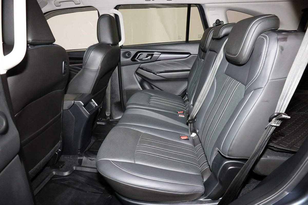 2023 Isuzu MU-X LS-T