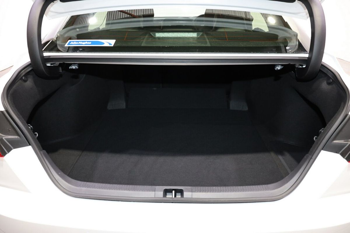 2025 Toyota Camry Ascent AXVH80R