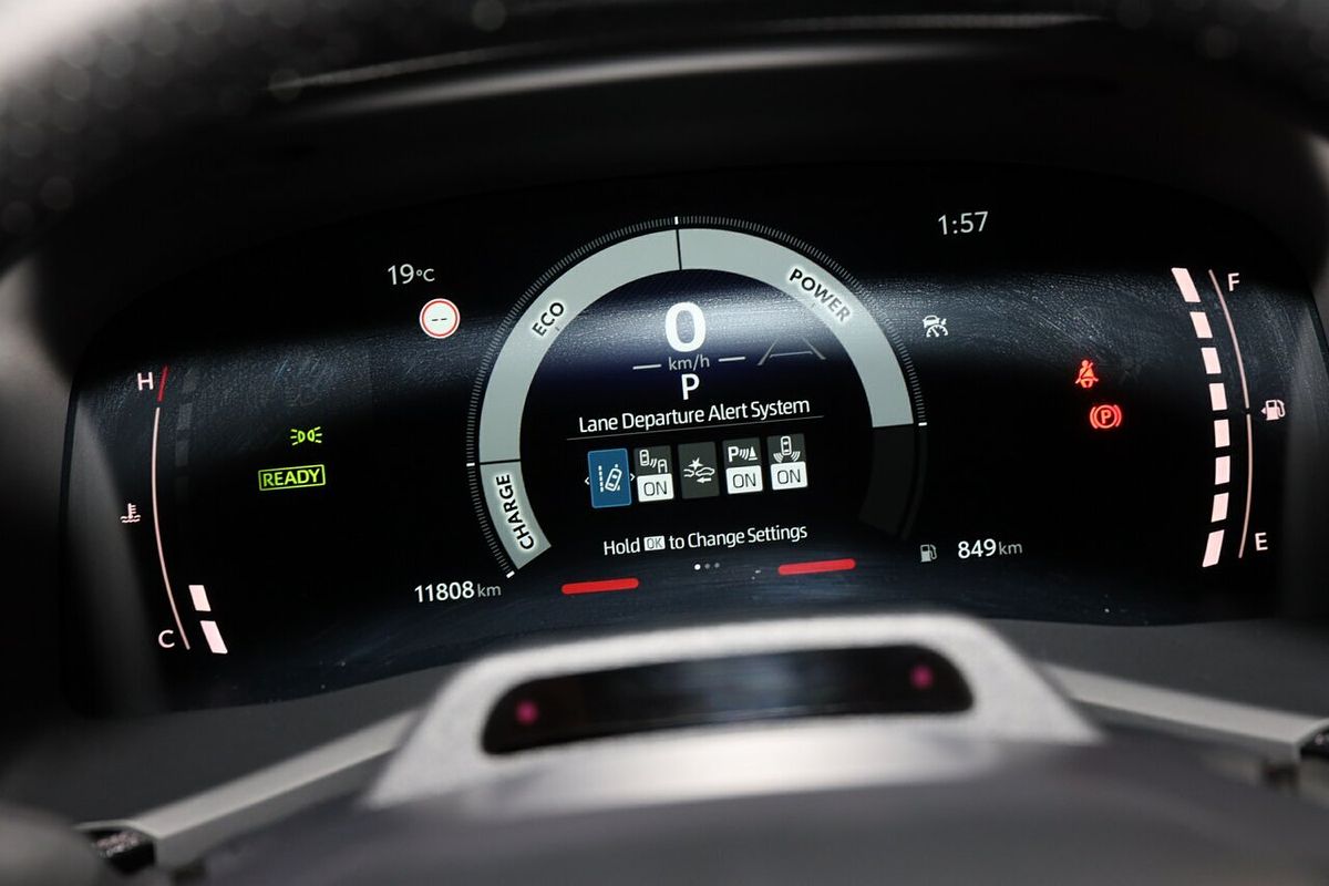 2025 Toyota Camry Ascent AXVH80R