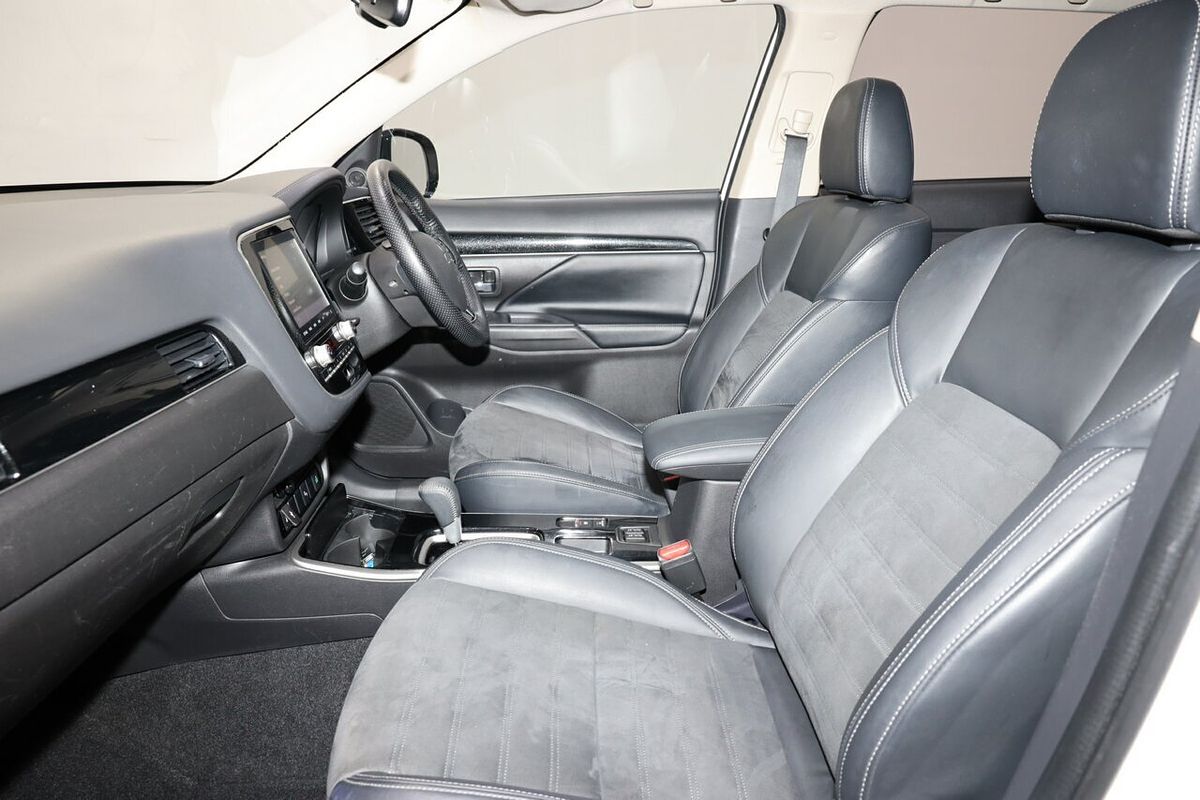 2020 Mitsubishi Outlander LS ZL