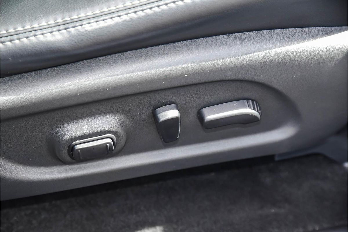 2019 Nissan Pathfinder ST-L R52 Series III