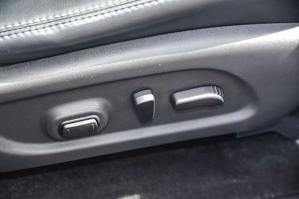 2019 Nissan Pathfinder ST-L R52 Series III