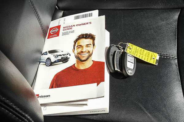 2019 Nissan Pathfinder ST-L R52 Series III