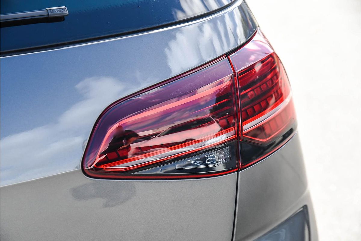 2017 Volkswagen Golf R 7.5