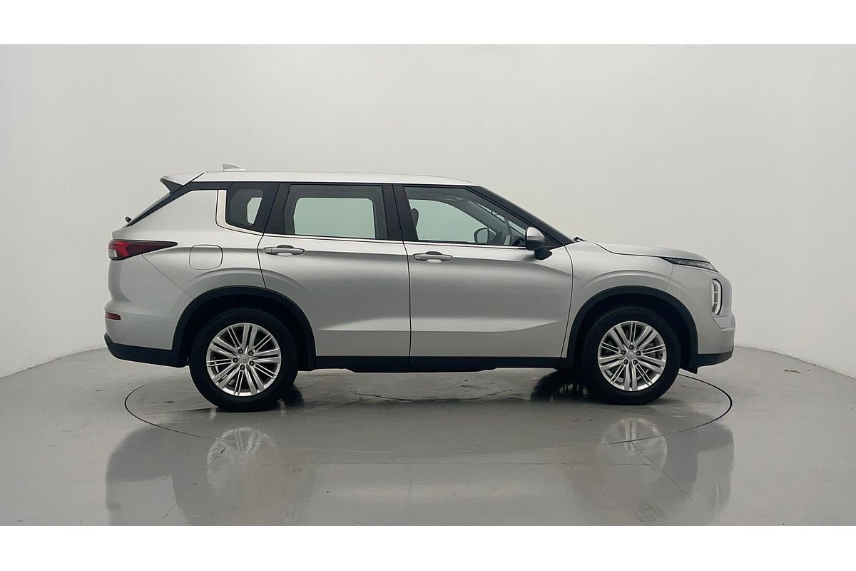 2022 Mitsubishi Outlander ES ZM