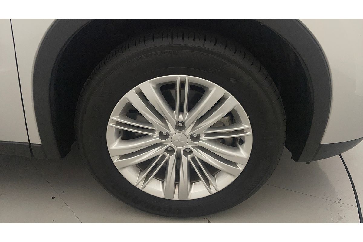 2022 Mitsubishi Outlander ES ZM