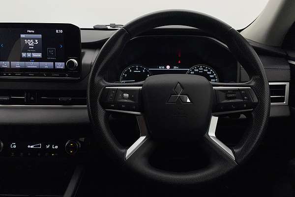 2022 Mitsubishi Outlander ES ZM