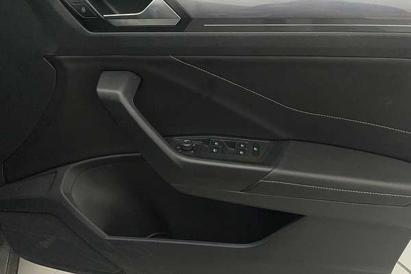 2022 Volkswagen T-Roc 110TSI Style D11