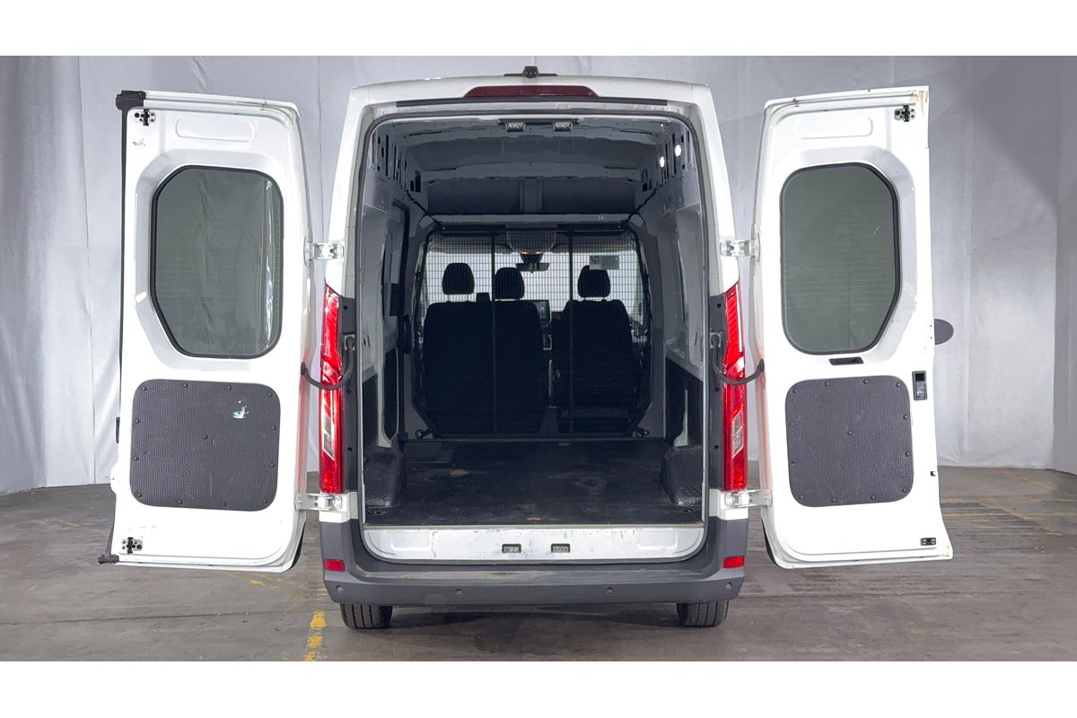 2022 LDV Deliver 9 MWB Mid Roof