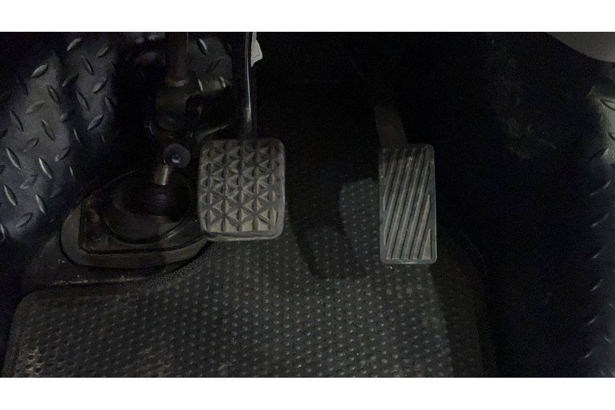 2022 LDV Deliver 9 MWB Mid Roof