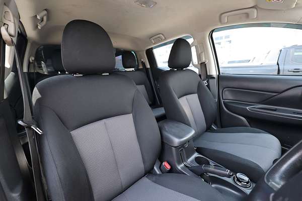 2020 Mitsubishi Triton GLX MR 4X4