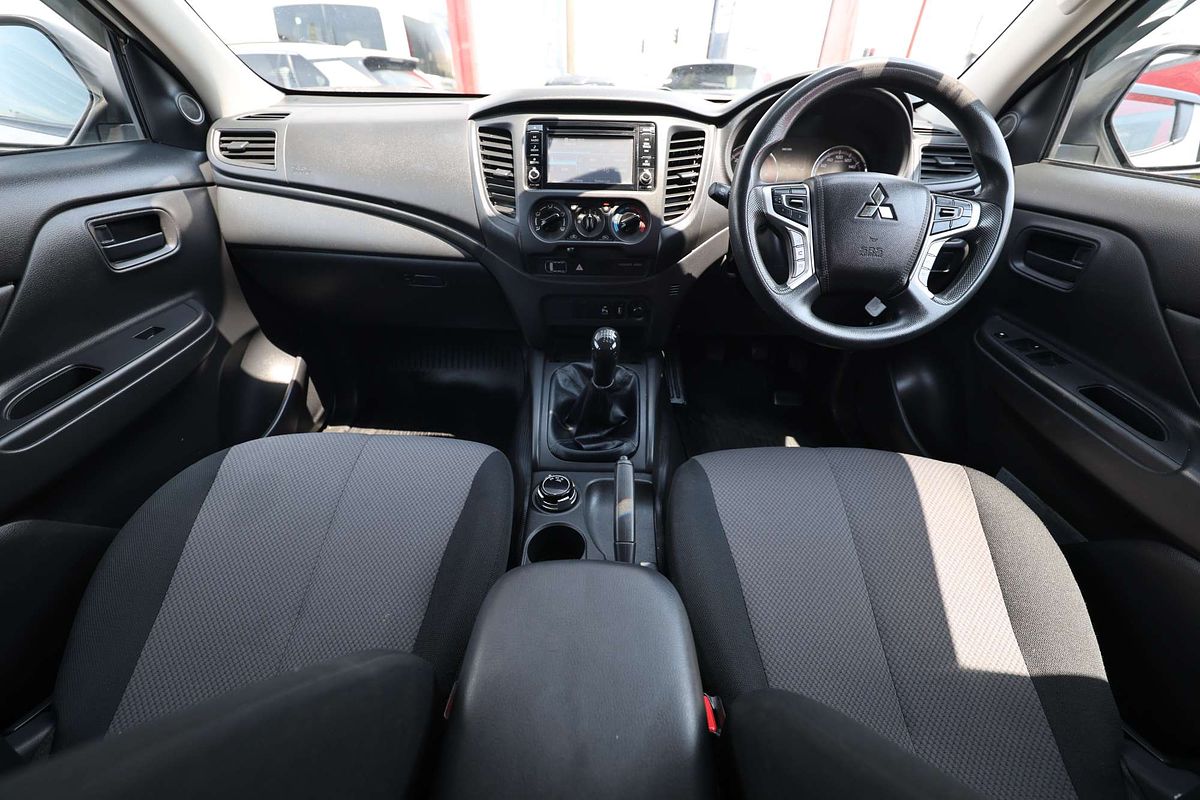 2020 Mitsubishi Triton GLX MR 4X4