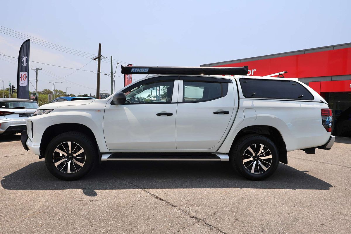 2020 Mitsubishi Triton GLX MR 4X4