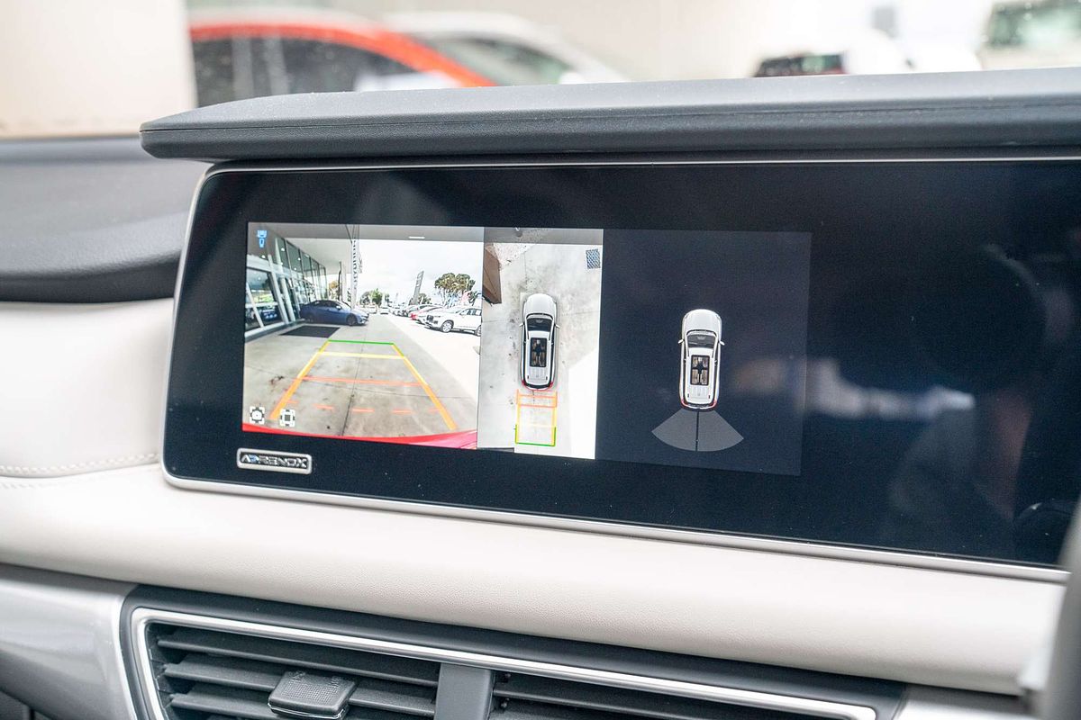 2024 Mahindra XUV700 AX7L