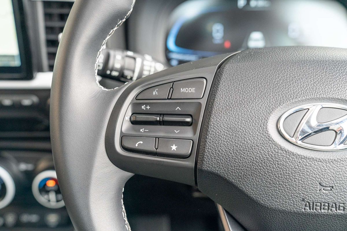 2024 Hyundai Venue Elite QX.V5