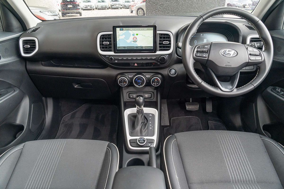 2024 Hyundai Venue Elite QX.V5