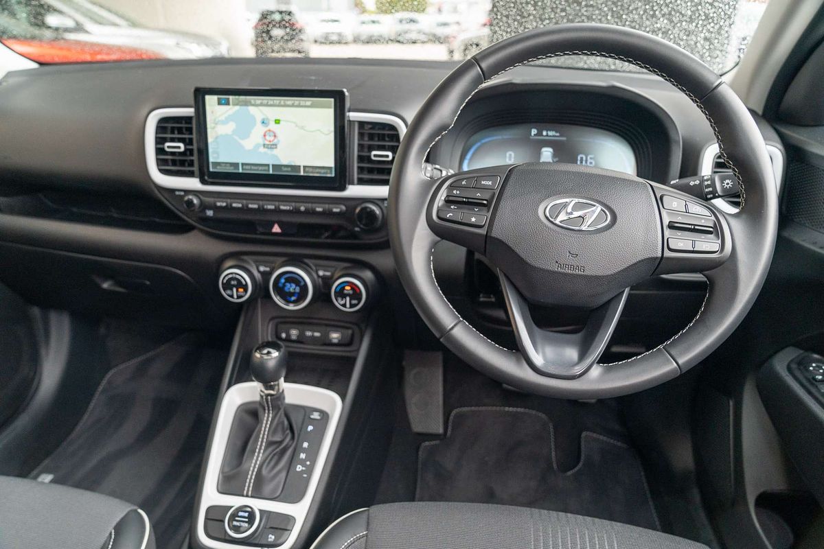 2024 Hyundai Venue Elite QX.V5