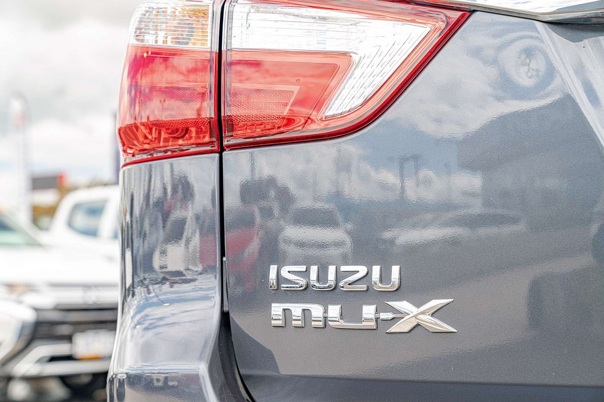 2021 Isuzu MU-X LS-U