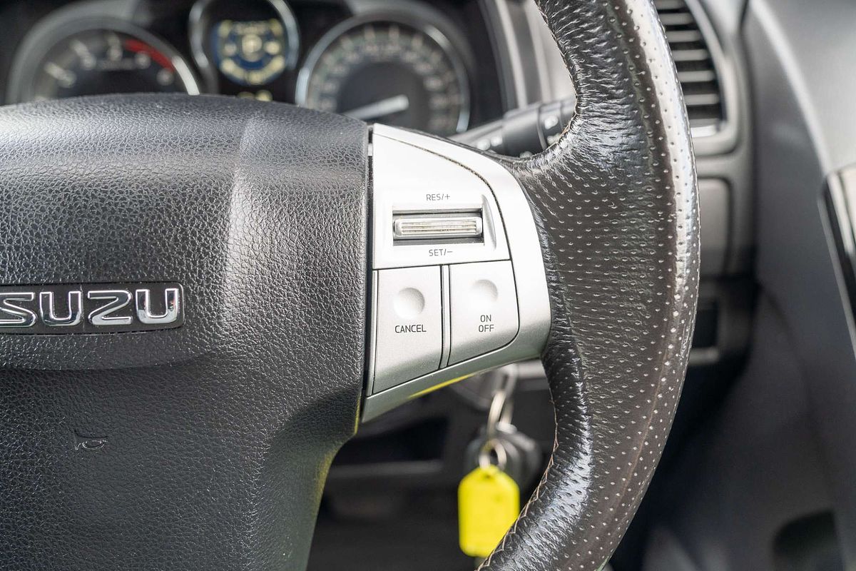 2021 Isuzu MU-X LS-U