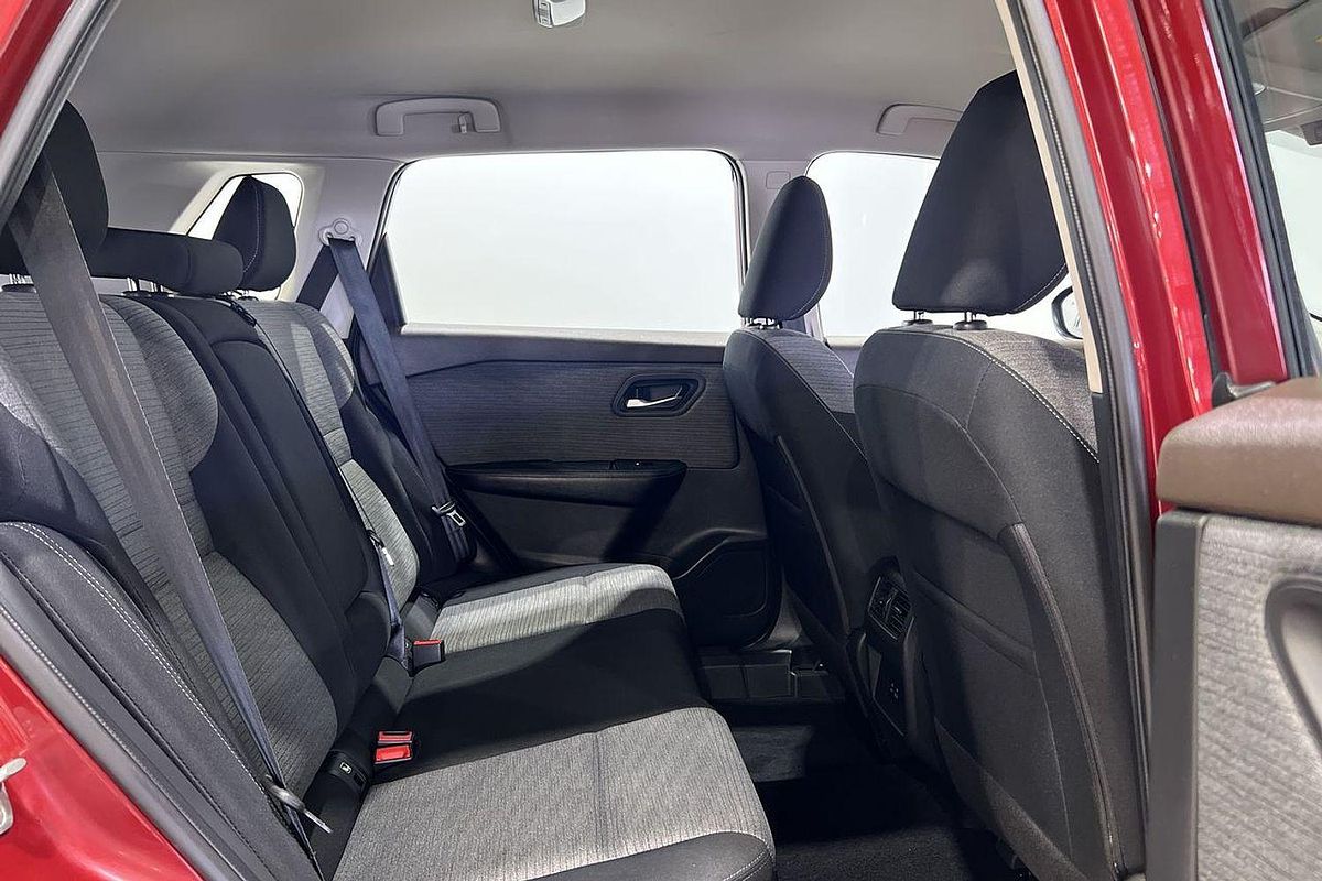 2023 Nissan X-TRAIL ST T33