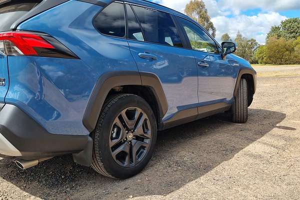 2021 Toyota RAV4 Edge AXAH54R