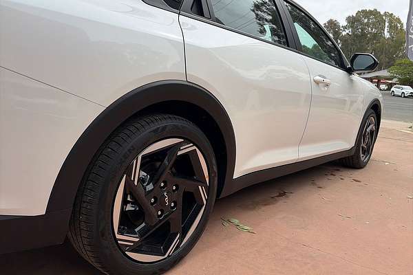 2025 Kia K4 Sport CL4m