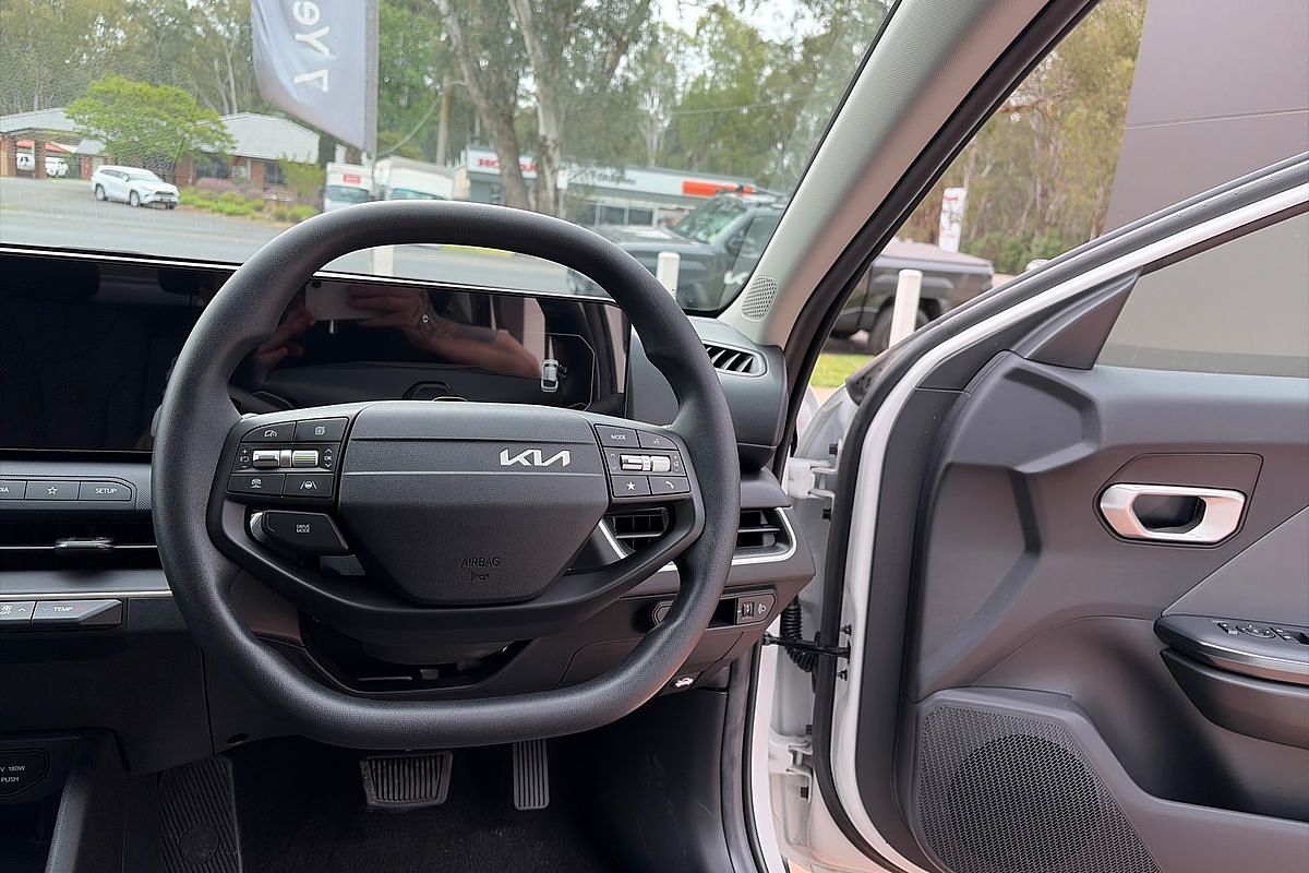 2025 Kia K4 Sport CL4m