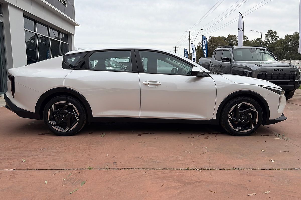 2025 Kia K4 Sport CL4m