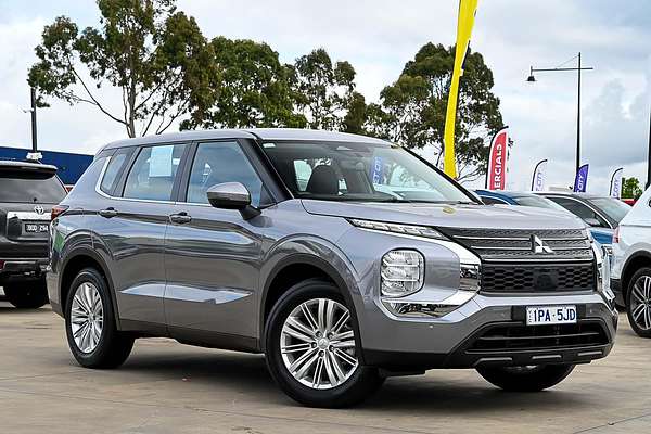 2022 Mitsubishi Outlander ES ZM