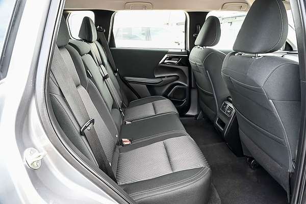 2022 Mitsubishi Outlander ES ZM