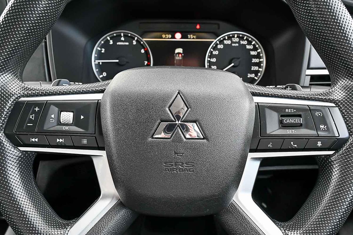 2022 Mitsubishi Outlander ES ZM