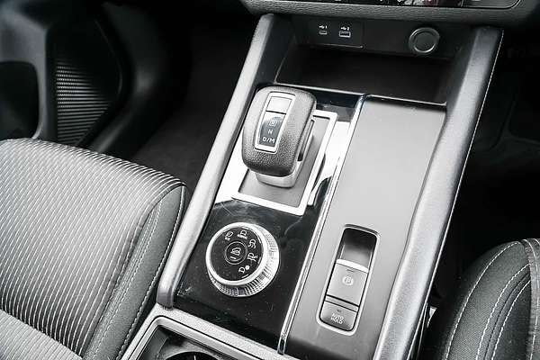 2022 Mitsubishi Outlander ES ZM