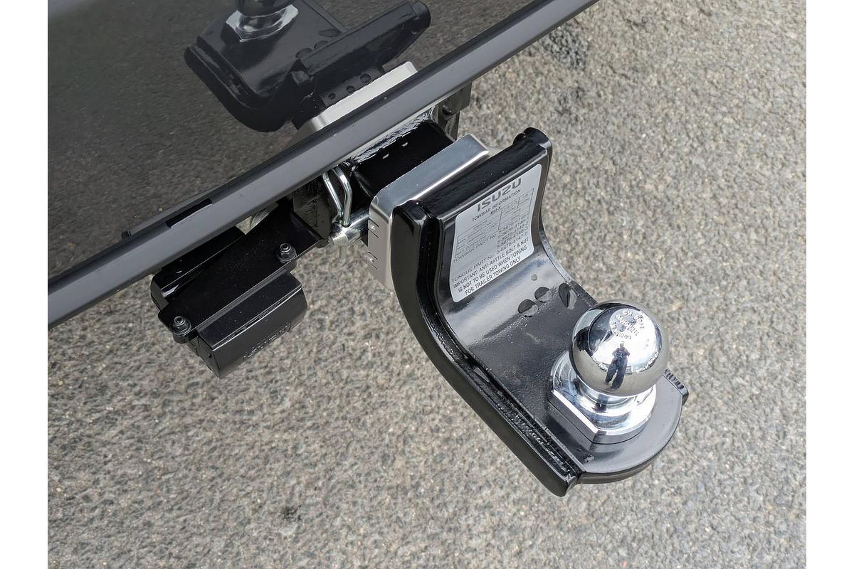 2025 Isuzu MU-X LS-M