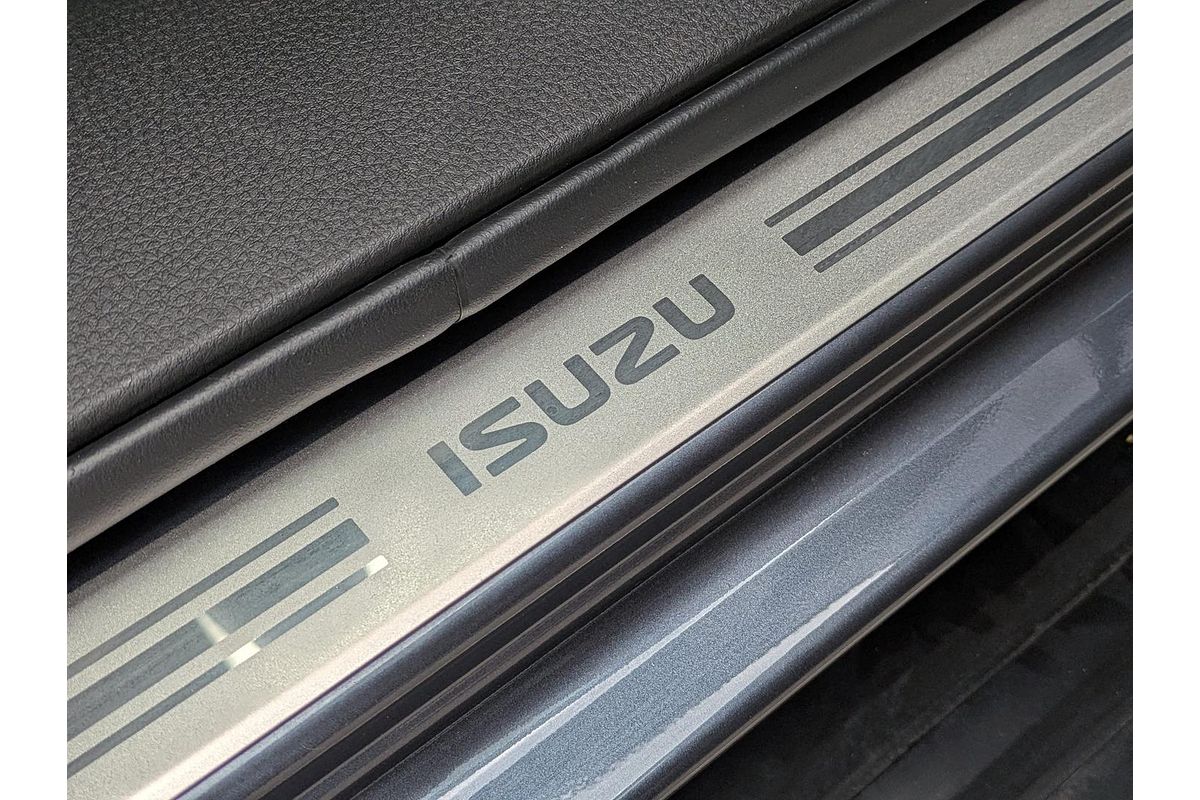 2025 Isuzu MU-X LS-M