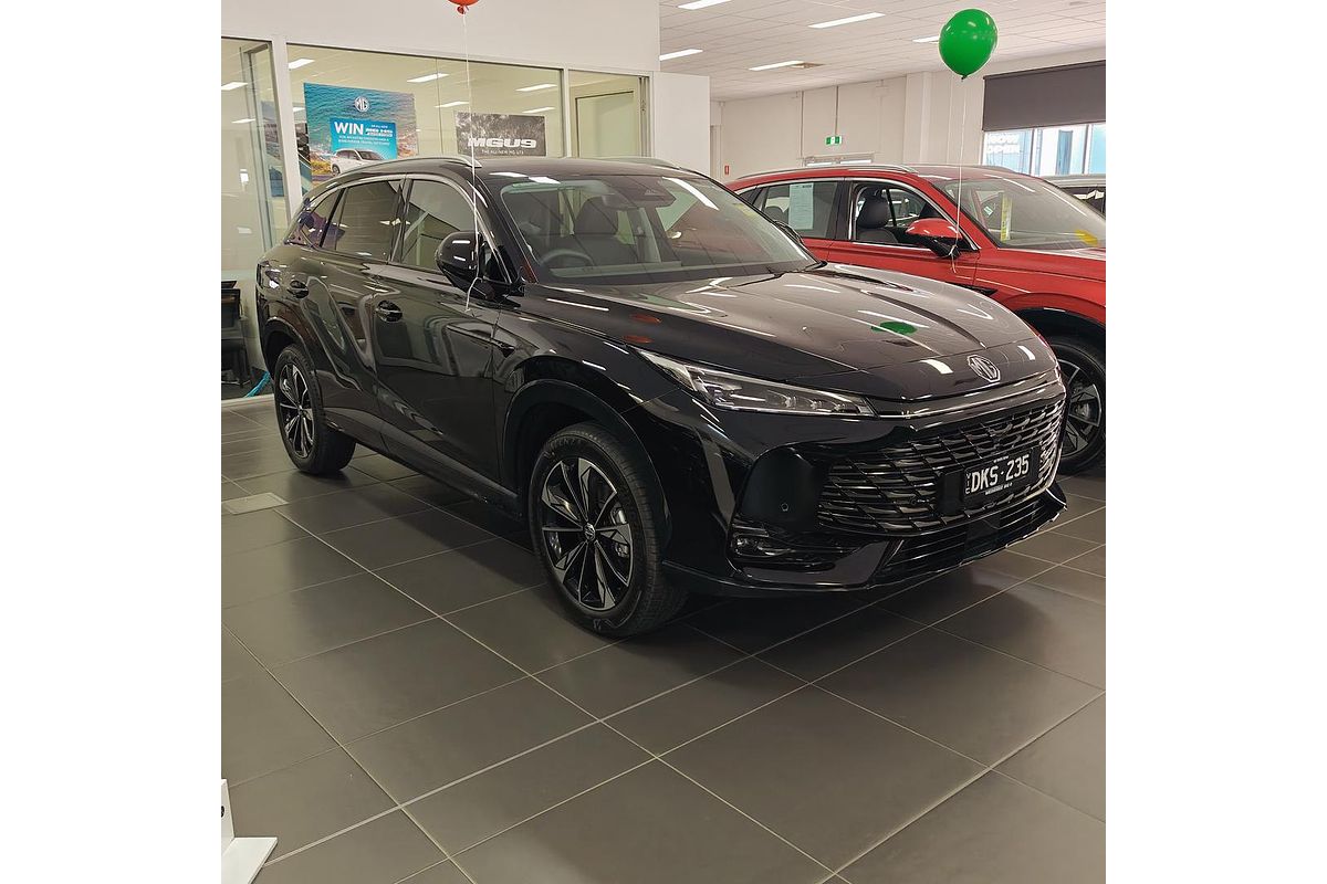 2025 MG HS Essence AS33