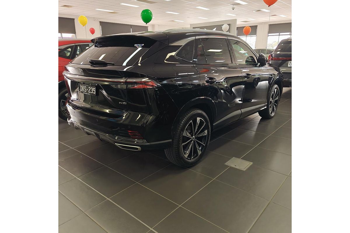 2025 MG HS Essence AS33