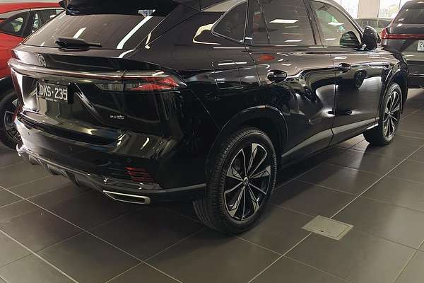 2025 MG HS Essence AS33