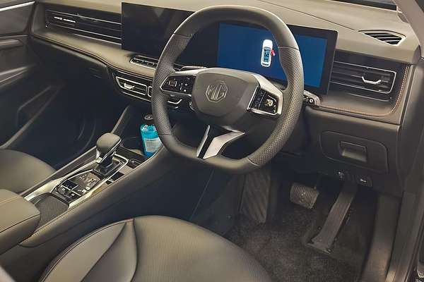 2025 MG HS Essence AS33