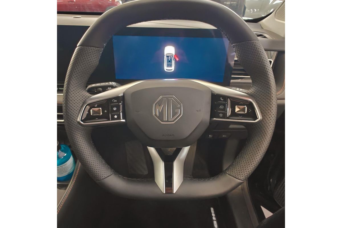 2025 MG HS Essence AS33